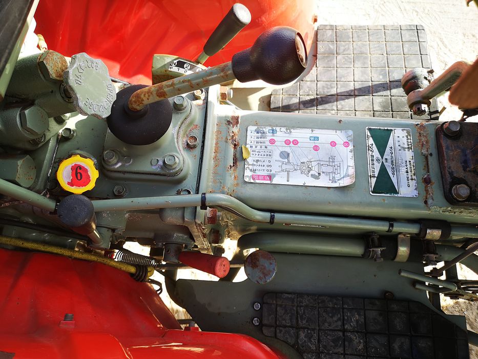 Trator Yanmar 4x4 com alfaias