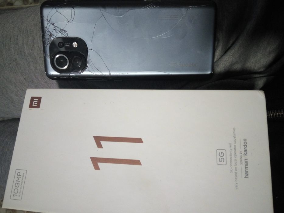 Xiaomi mi 11 5g дефект разбит