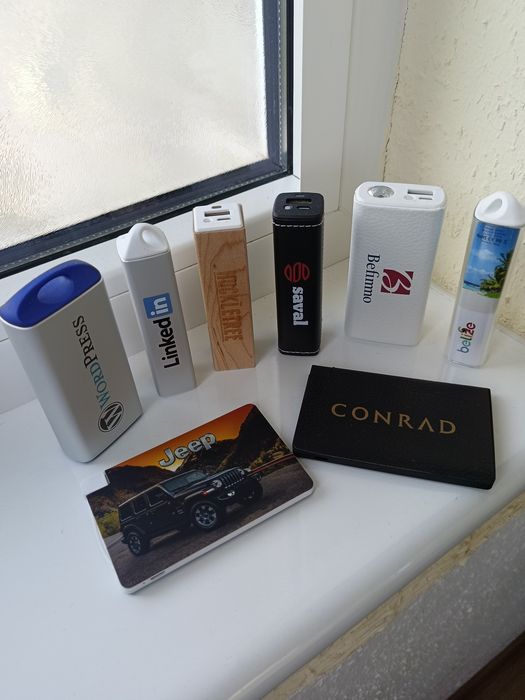 Zestaw kolekcjonerski PowerBank 0mAh egzemplarze reklamowe USB LED