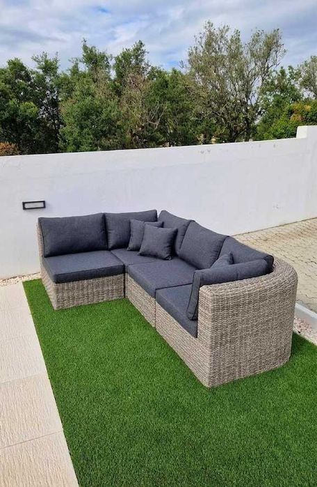 Conjunto jardim Hespéride com mesa centro rattan em muito bom estado