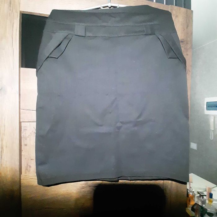 Продам спідницю чорну