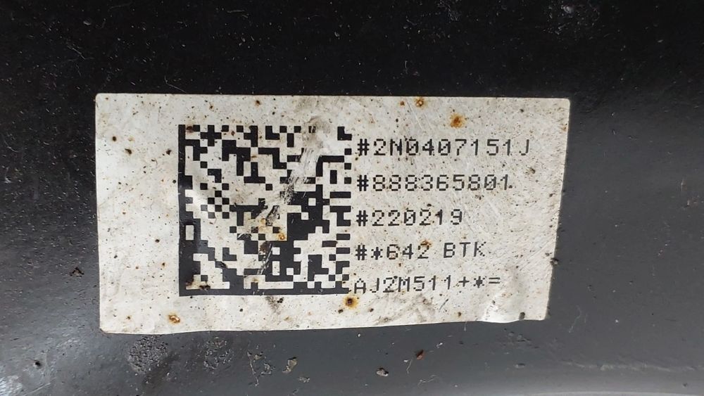 Braço de suspensão frente esquerdo VOLKSWAGEN Crafter (2E)
