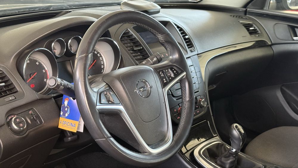 Opel insignia 2.0 cdti 2011