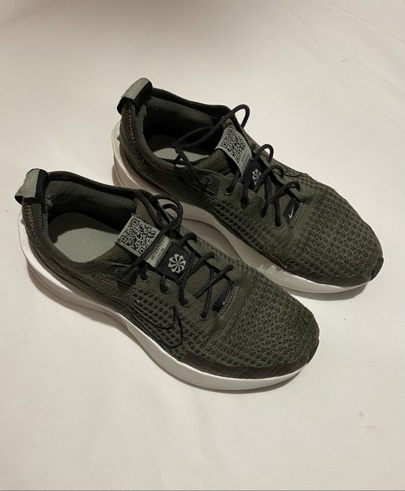 Кроссовки NIKE оригинал беговые хаки зеленые