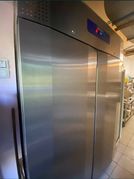 Холодильник Шафа холодильна дводверна BRILLIS GRN-BN18-EV-SE-LED