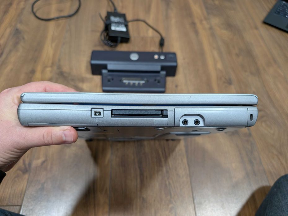 Машина часу ноутбук DELL Inspiron 8600 Pentium 4 Nvidia Geforce FX5200