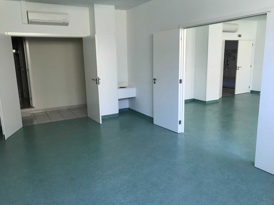 Loja Espaçosa de 400m2 - Oportunidade Única