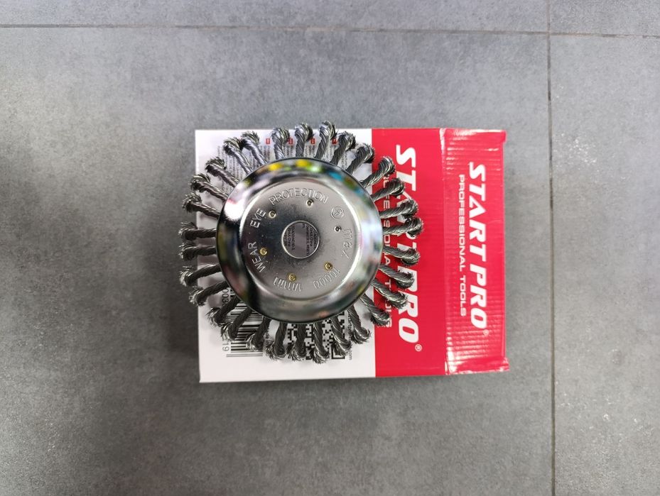 Щётка для мотокосы на бетон, асфальт, тротуарную плитку