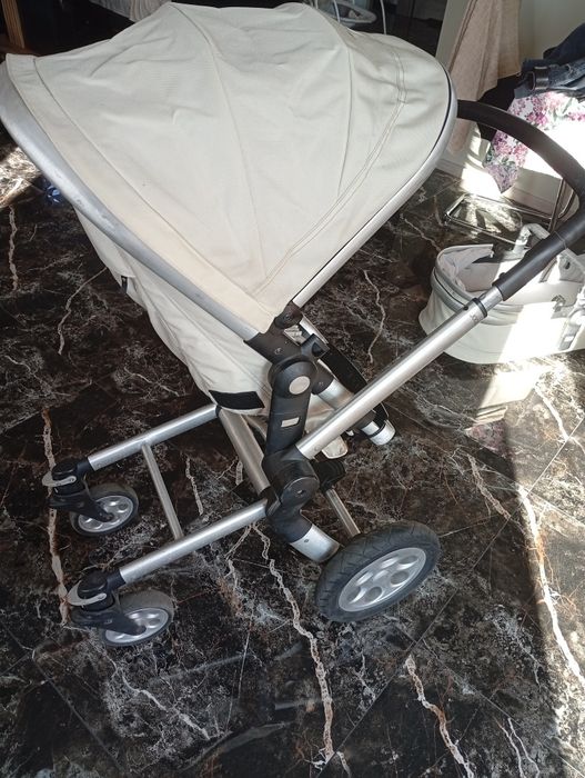 Wózek 2w1 JOOLZ spacerówka i gondola