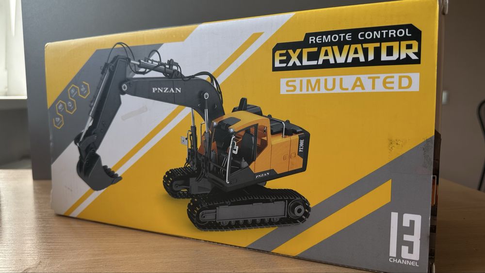 Екскаватор на радіокеруванні