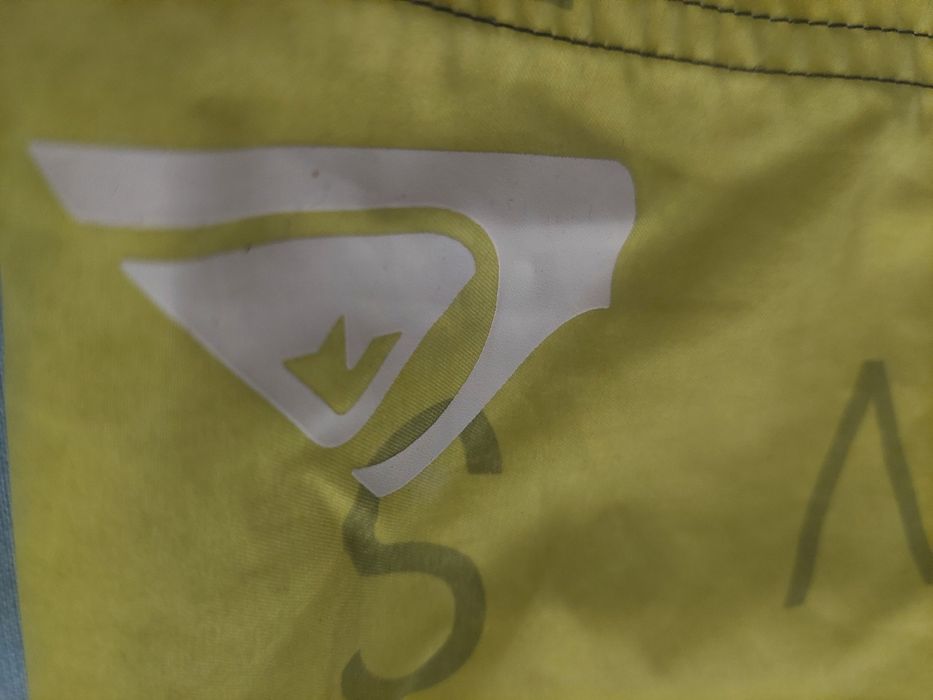 Calções QuikSilver tamanho 14