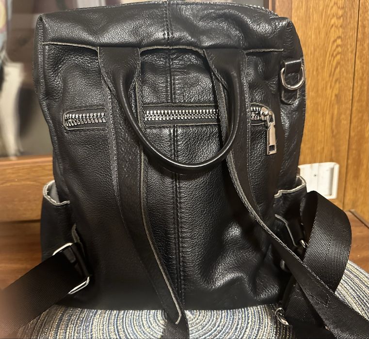 Шкіряний рюкзак чорний