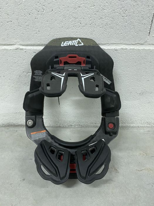 Neck brace Leatt 6.5 carbon