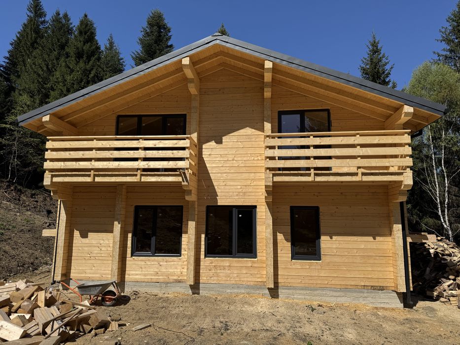 Будівництво деревʼяного будинку з профільованого бркса 20х20