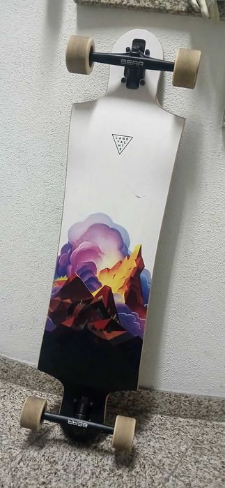 Landyachtz Switchblade 38'' Crown Peak Longboard and gloves