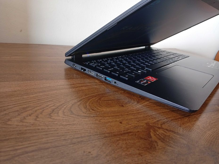Acer A315 RYZEN 5 3500U + 12GB RAM + SSD