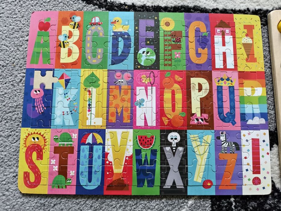 Układanki litery i cyfry