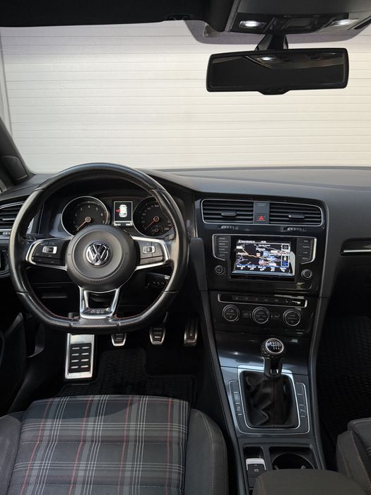 VW Golf Mk7 Gti ( Trato de crédito)