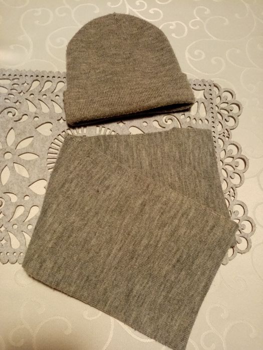 Komplet czapka + komin