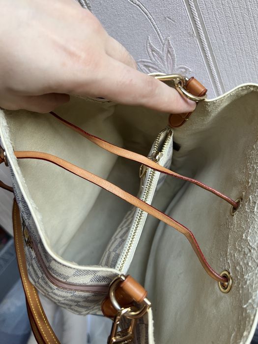 Сумка кожаная на длинном ремне Louis Vuitton оригинал номерная