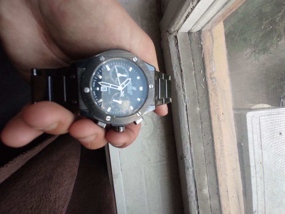 Механические часы фирма: HUBLOT GENEVER