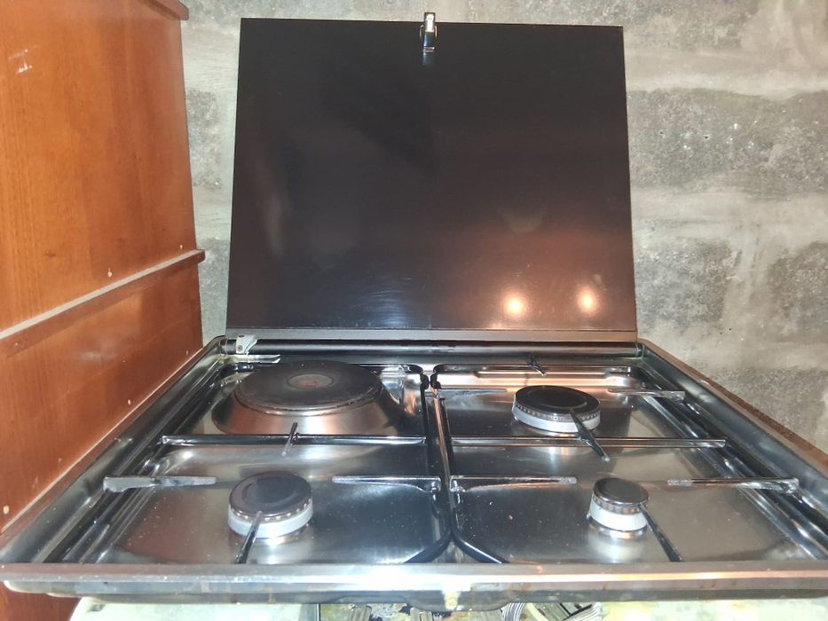 Vendo forno e placa com vidro temperado como novo