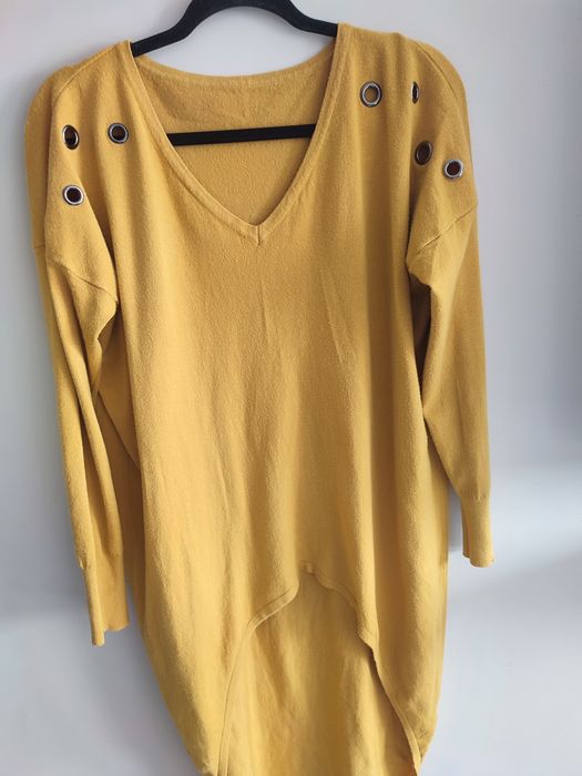 Sweter ciekawy przedłużany