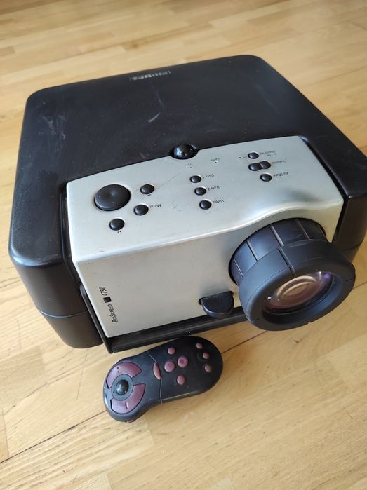 Projektor Philips Proscreen 4750 uszkodzony