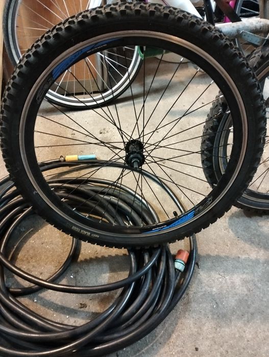 Nowe opony do roweru 26