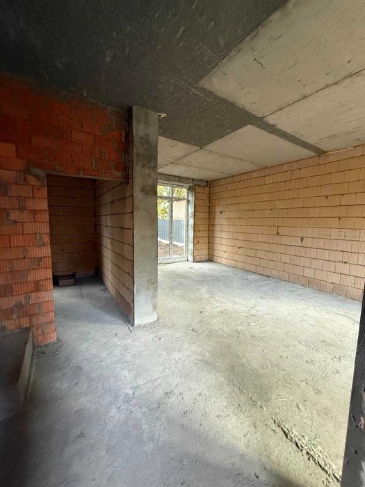 Цегляний будинок в Ірпені  130 м²  4,5 сотки  газ