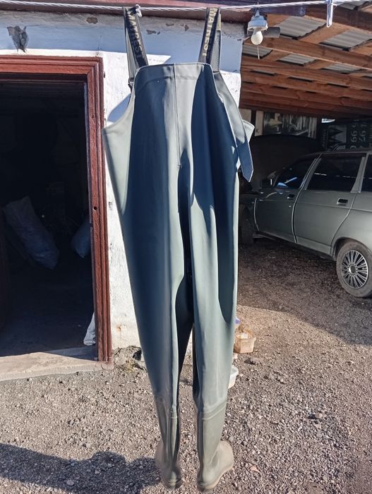 Продам костюм забродний