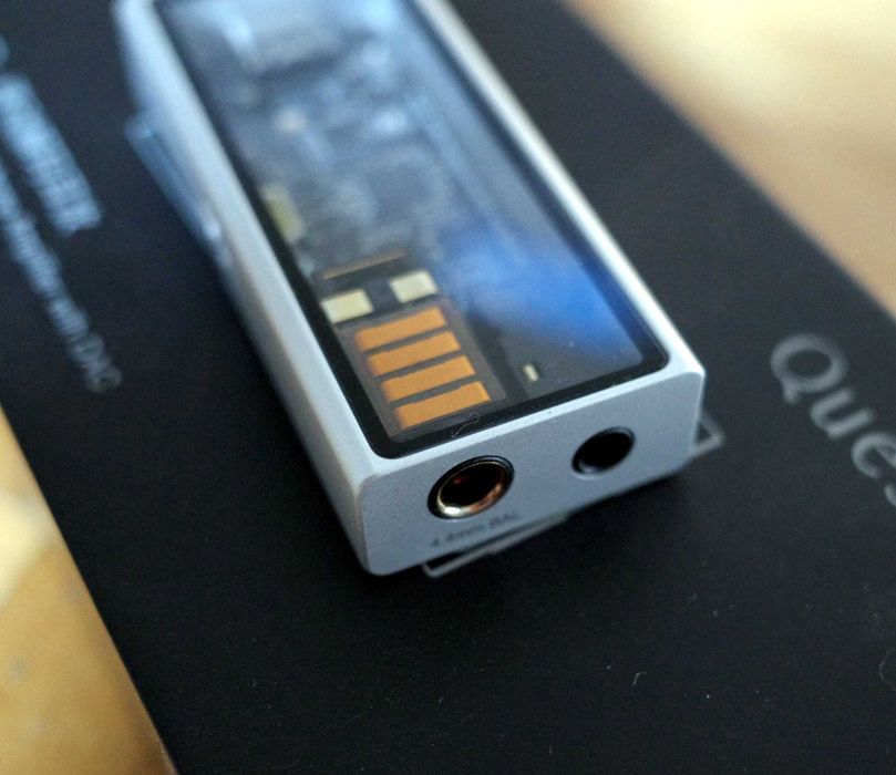 Przenośny DAC słuchawkowy Questyle M15C