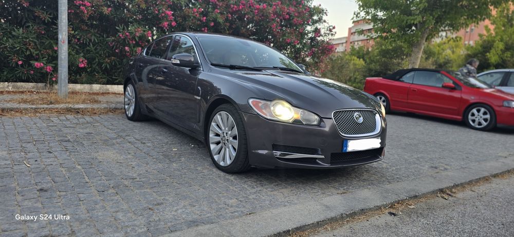 Jaguar XF 2.7d 207cv Luxury Premium 200 mil km