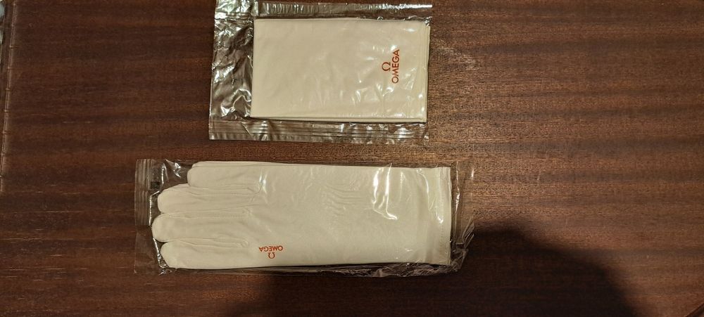 Luvas e pano da Omega (SELADO)