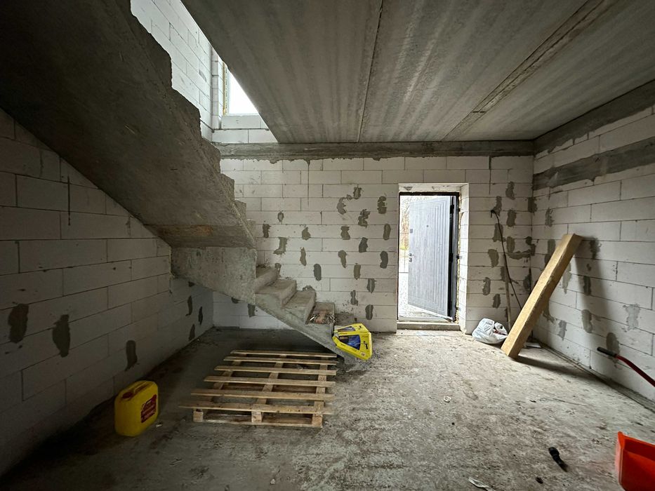 Готовий таунхаус з газом у Гостомелі! Вигідна ціна. Затишна локація!