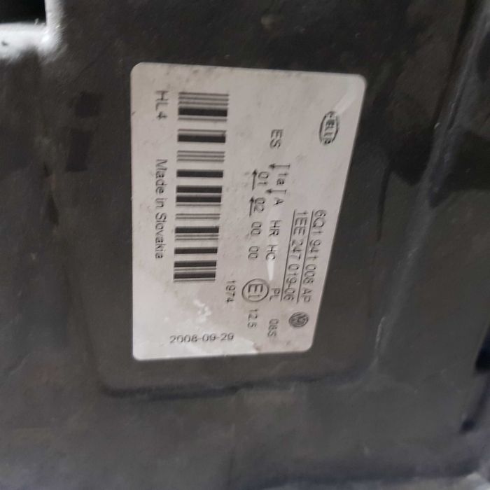 lampa przód VW Polo 4 6Q1