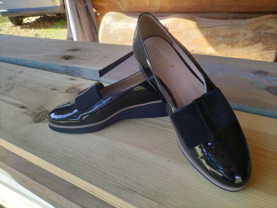 Buty damskie, nowe lakierowane mokasyny , 36 Venezia