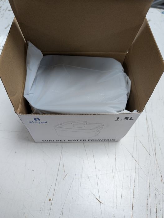 Fonte de água para animais domésticos