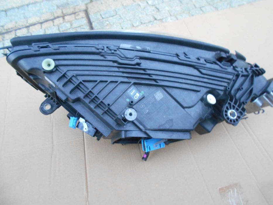 Farol direito led Mercedes GLC 2022 W254