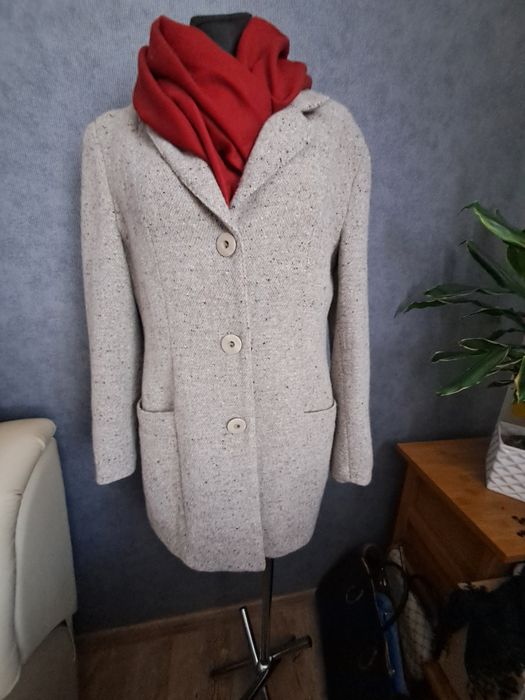 Lekki szary płaszcz