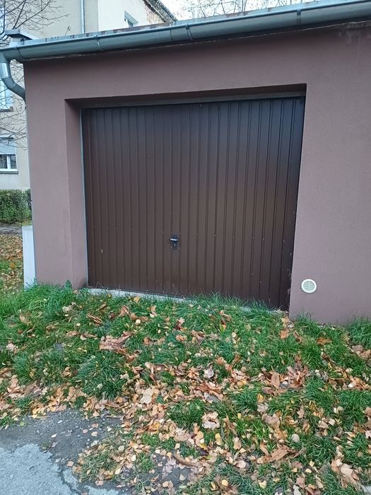 Do wynajęcia garaż ul.Sobieskiego Bielawa