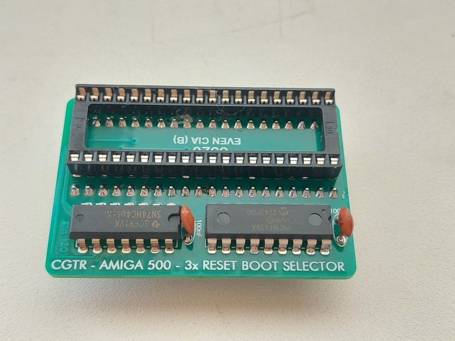 Для Amiga 500 "BOOT SELECTOR"
