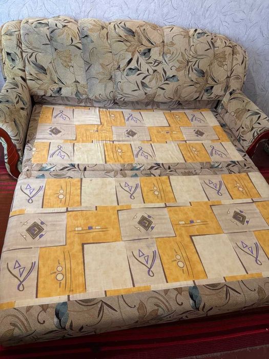 Диван раскладной + 2 кресла