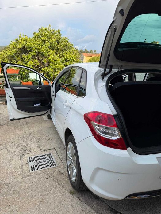 CITROËN C4 de garagem