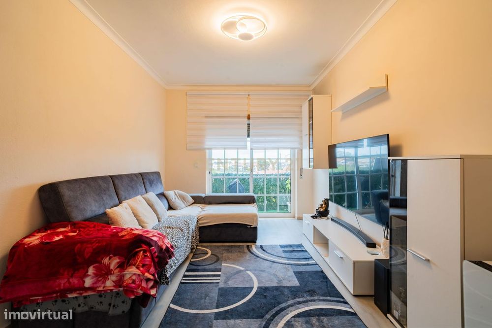 Apartamento T3 com Garagem | 2 WCs | Excelente Estado | Marinha Grande — Marinha Grande, Leiria