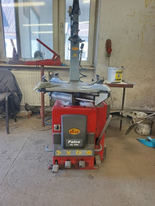 Montażownica do kół osobowych SICAM