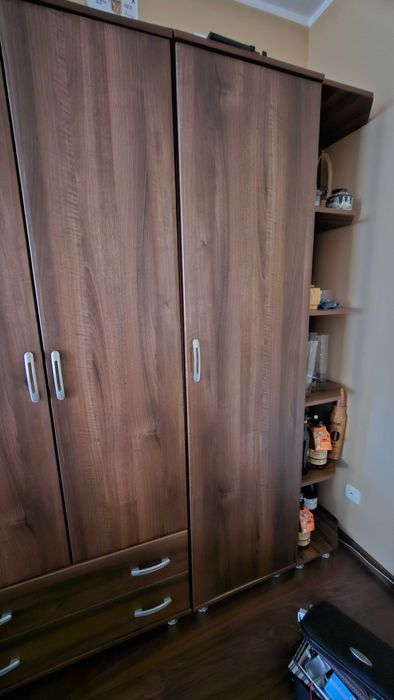 Zestaw mebli drewnianych - bardzo pojemne