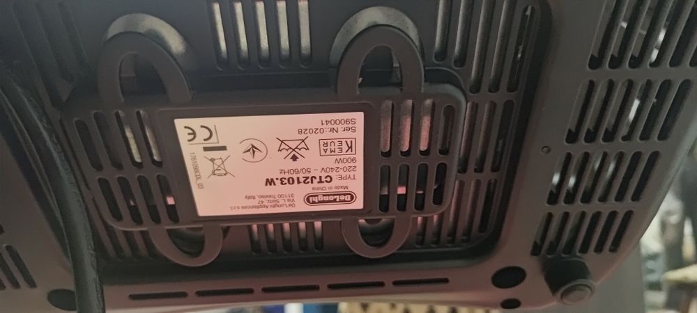 Toster DeLonghi CTJ2103W biały perłowy