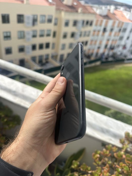 iPhone XR 64gb com bateria nova