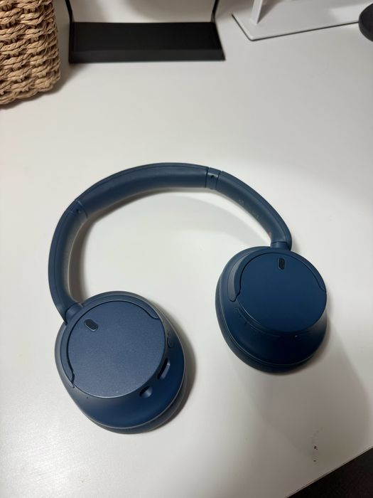Headphones Sony WH-CH720N